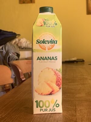 Pineapple juice. Saft Ananas Saft