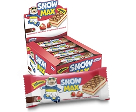 Пирожное бисквитное Snow Max с клубничной начинкой декорированное 30г